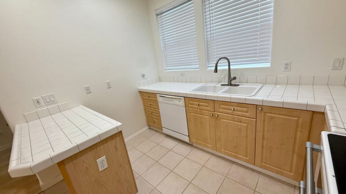 10545 SW Cougar Lane - Beaverton - Oregon - 3 bed, 3.5 bath rental property