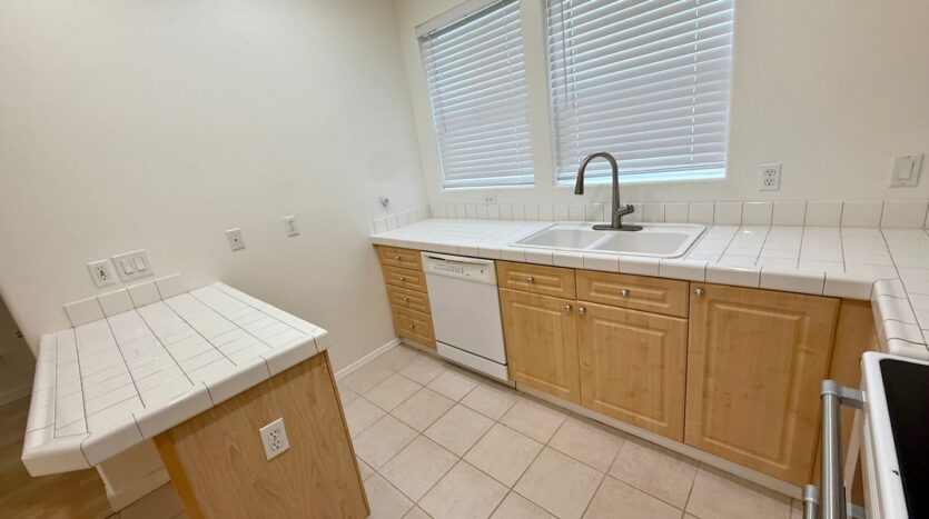 10545 SW Cougar Lane - Beaverton - Oregon - 3 bed, 3.5 bath rental property